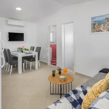 Stunning In With Kitchen Banjole